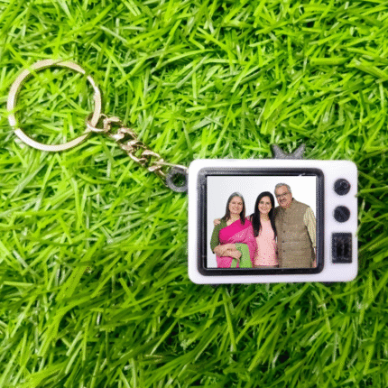 vintag tv keychain